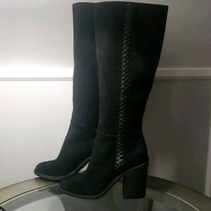 Gorgeous 😍 black suede waterproof heeled boots